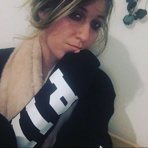 Urban Outfitters FUZZY SCARF